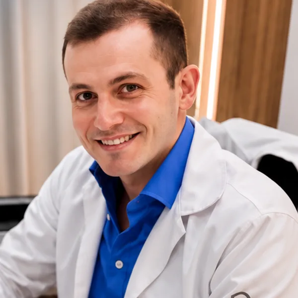 Dr. Daniel Vasconcelos de Pinho Tavares